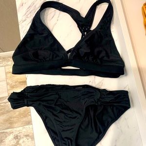 Black bikini